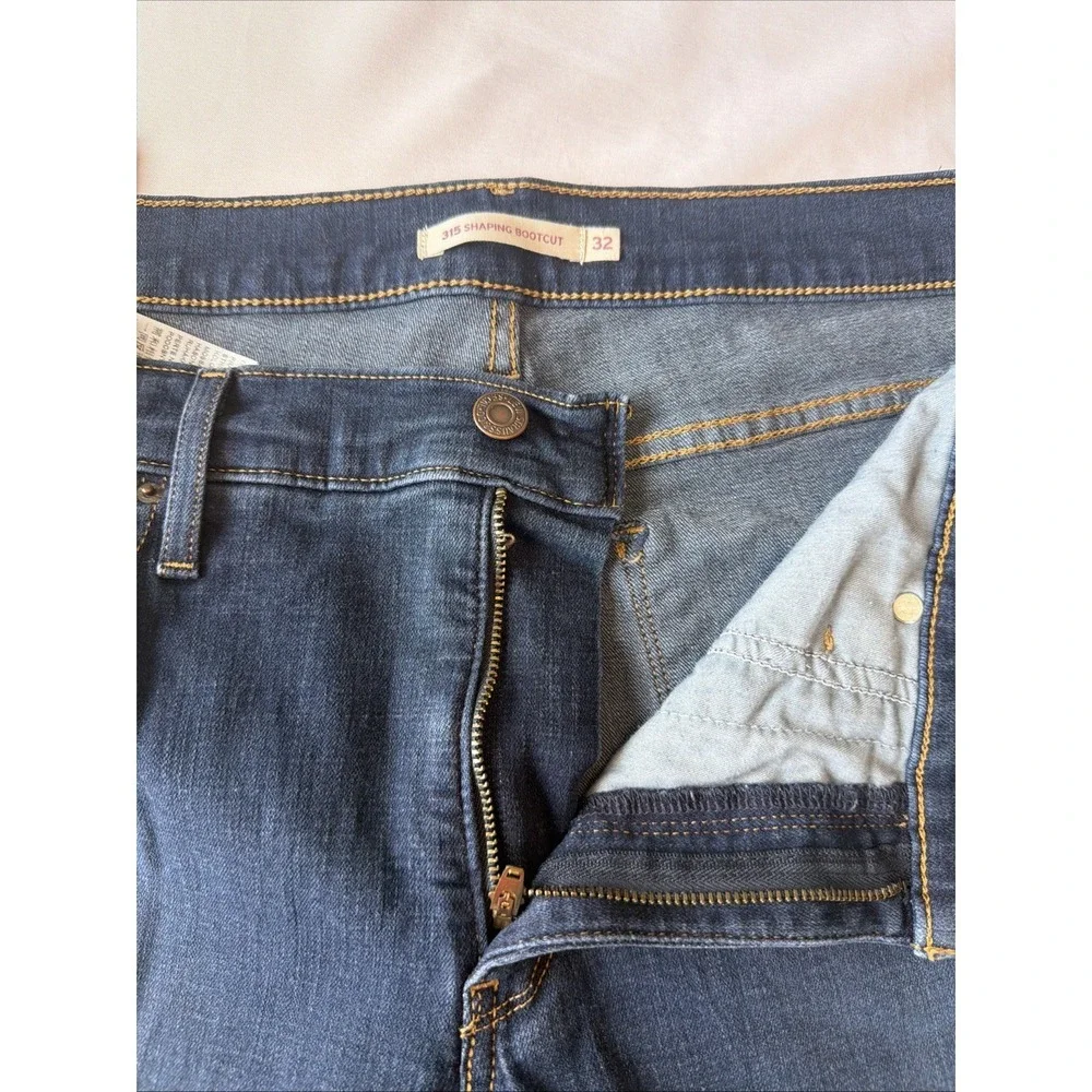 Levi's 315 Shaping‎ Bootcut Women's Jeans Size 32 (Fits US 12) Dark Blue Stretch